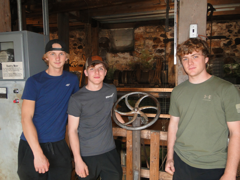 https://www.dundeemill.org/pictures/2024/DSC07727.jpg