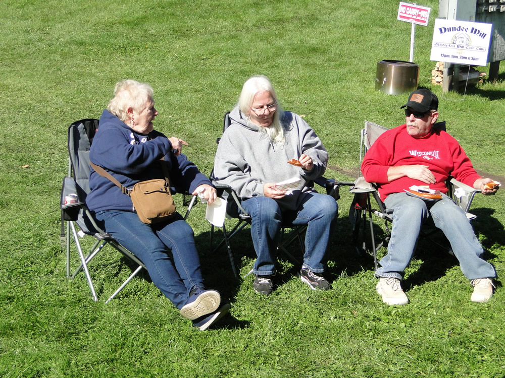https://www.dundeemill.org/pictures/Oktoberfest2026/DSC08203.jpg