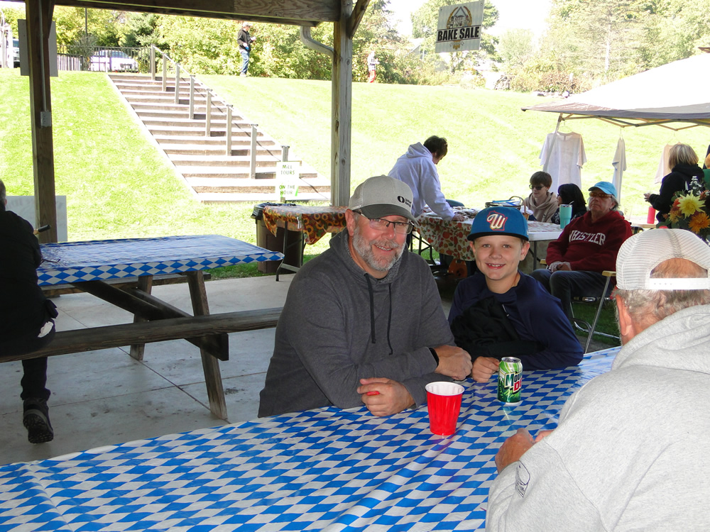 https://www.dundeemill.org/pictures/Oktoberfest2026/DSC08219.jpg