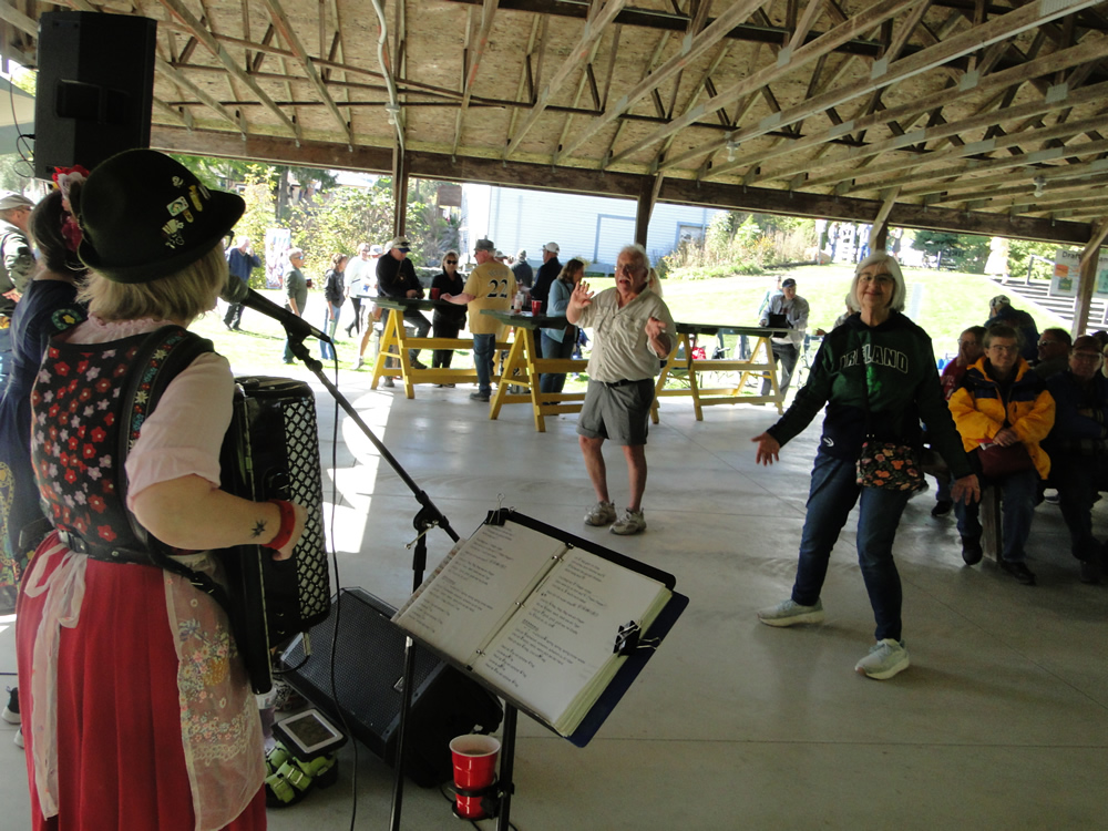 https://www.dundeemill.org/pictures/Oktoberfest2026/DSC08261.jpg